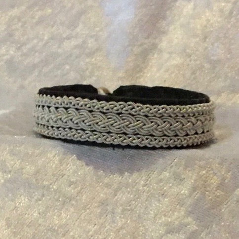 Tenntrådsarmband av Doris