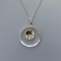Samiskt silverhalsband Biejvie. Finns hos Risfjells Sameslöjd i Vilhelmina södra Lappland.