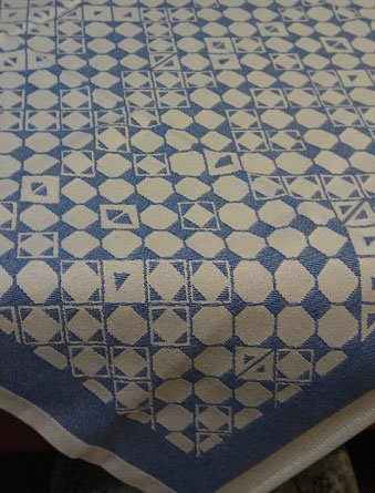 Kaffeduk med Det gamla Nåjdmönstret från Marsfjäll Risfjells Sameslöjd