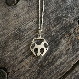 Halsband Vargspår i silver small 22mm