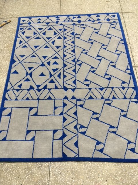 Matta Daaskoe handknuten  i sydsamisk design Risfjells Sameslöjd 200 x 300 cm