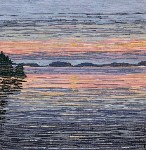 Aftonens ljus manar frid - Bildväv av Doris Risfjell Vilhelmina.  Bredd 93cm Höjd 98 cm plus frans 15 cm. Risjfells Sameslöjd