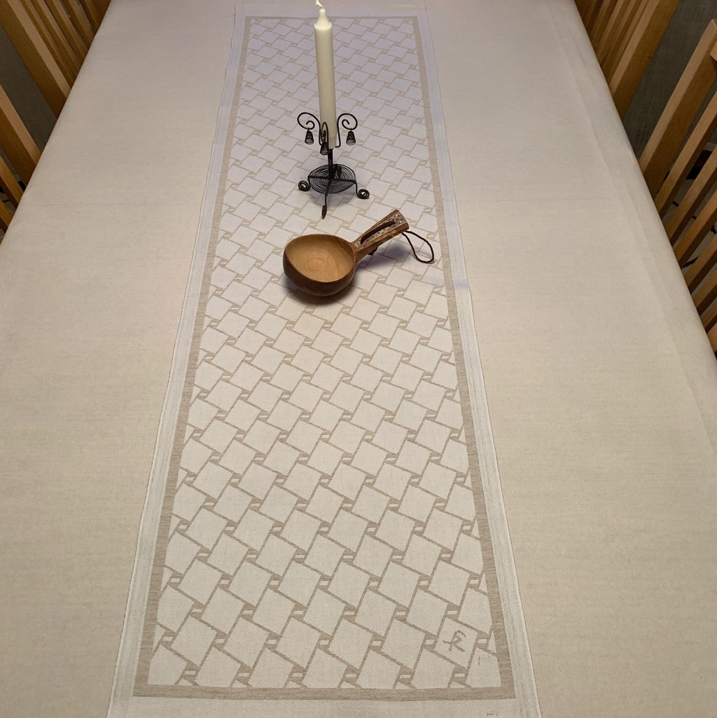 Löpare med sydsamiskt flätmönster Risfjells Sameslöjd 120x38 cm