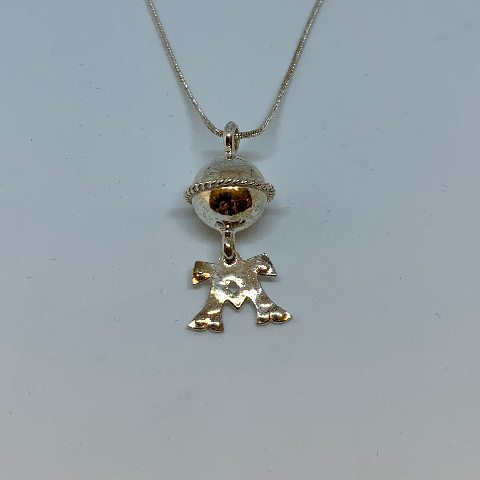 Halsband Komsekula 14 mm med midja och Ave-Mariahänge, samiska silversmycken.