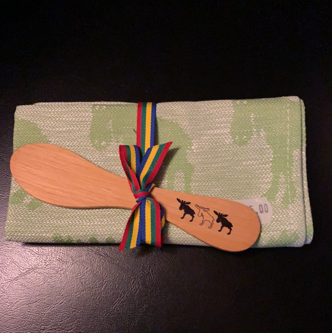 Liten handduk med älgmotiv.