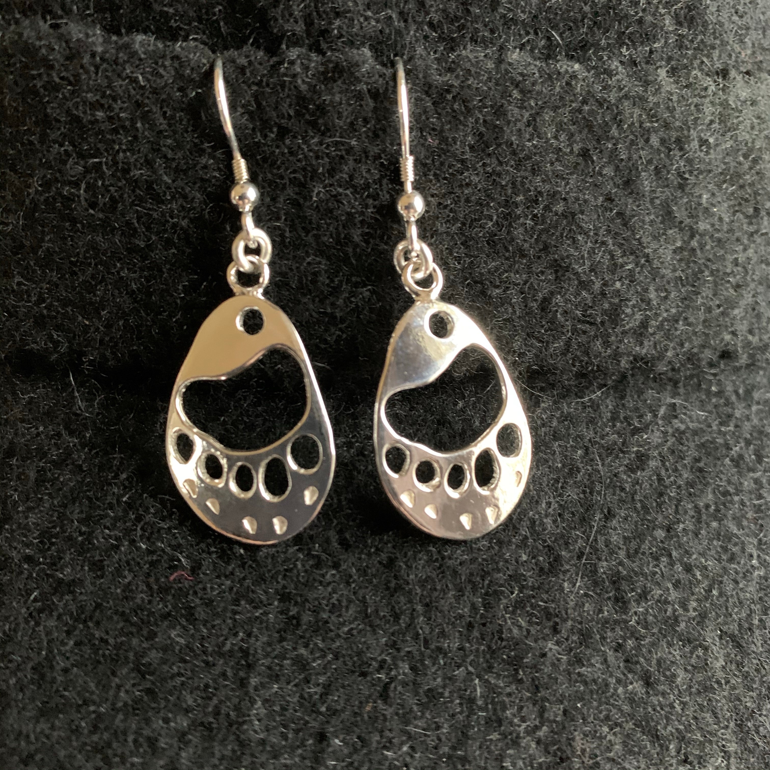 Örhänge Björnspår i silver